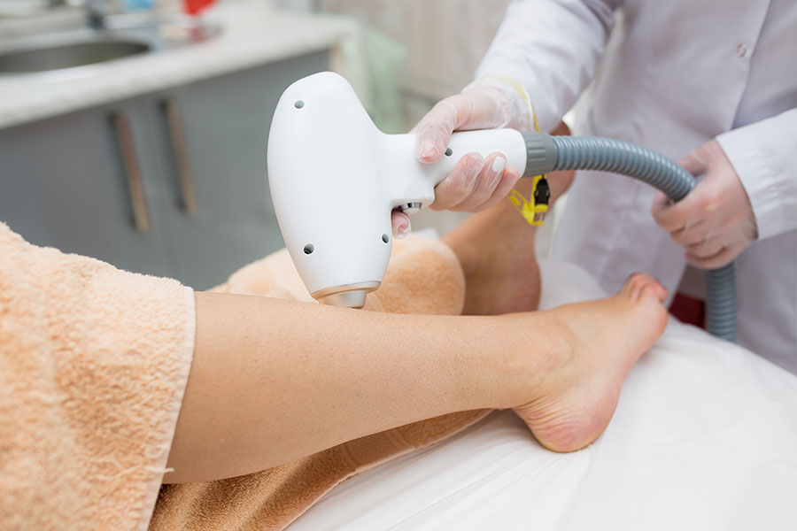Sesión de depilación láser en Maristegui, centro de estética en Pozuelo de Alarcón
